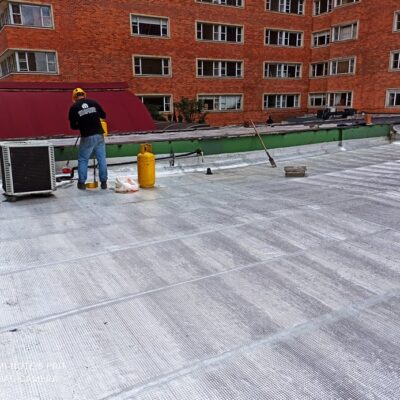 Instalacion de manto asfaltico en cuebierta